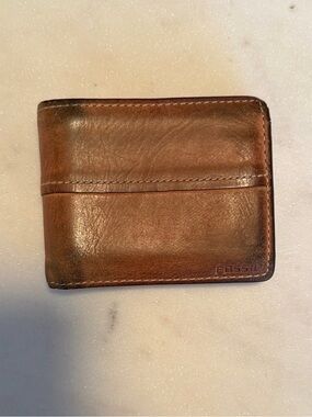 Fossil Men's Brown Bifold Wallet w/ ID Window, Credit Card Slots, Logo